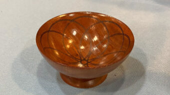 James Craig: bowl with a laser-etched decoration.