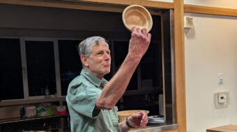 Tom Mandle shows turned bowl