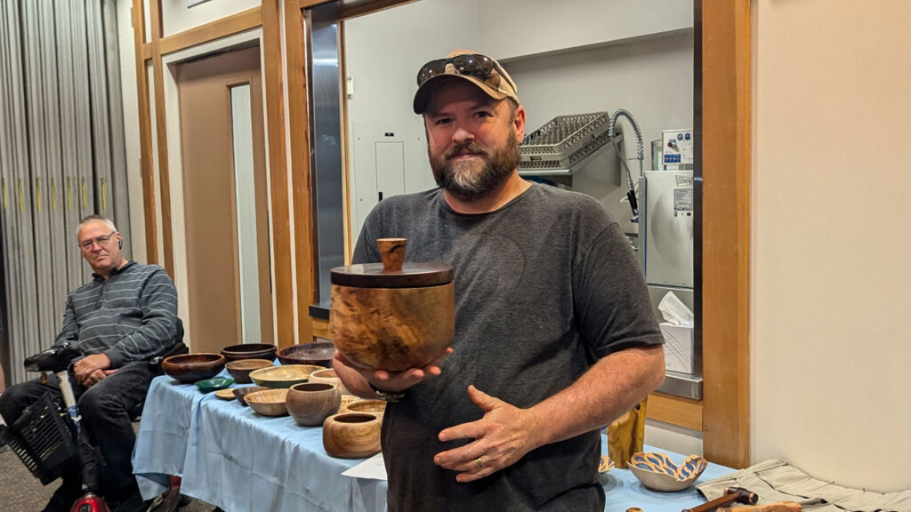 Nate Seagraves turned a lidded vessel