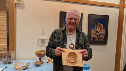Ed Howes turned a bowl with handles