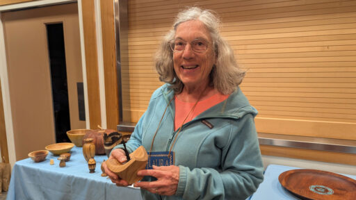 Laura Rhodes turned a box with finial