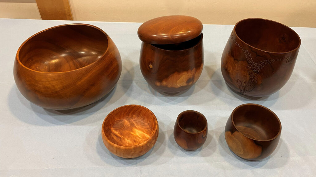 Edgar Whipple turned the bottom left calabash bowl. The rest were acquired.