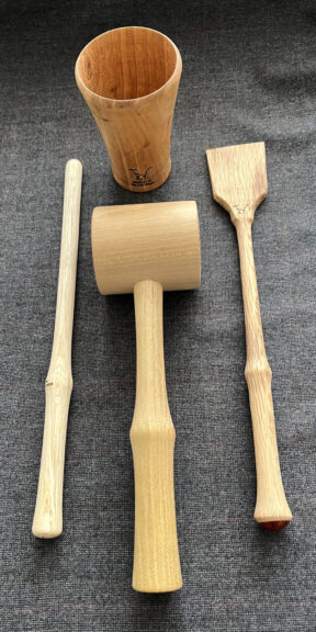Woodturning projects for the kitchen by Edgar Whipple.