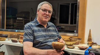 Kevin Lee made an oak bowl with a finial